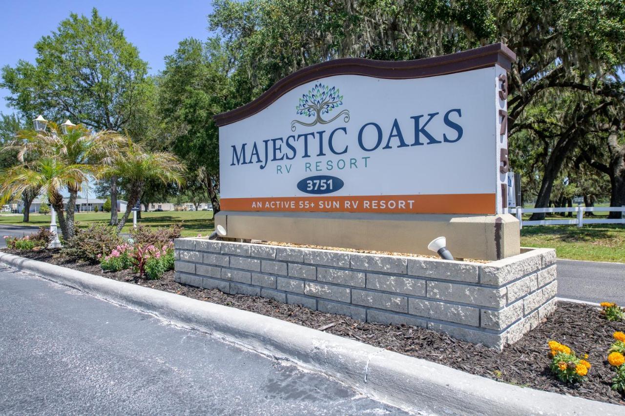 Majestic Oaks Rv Resort Зефіргіллс Екстер'єр фото